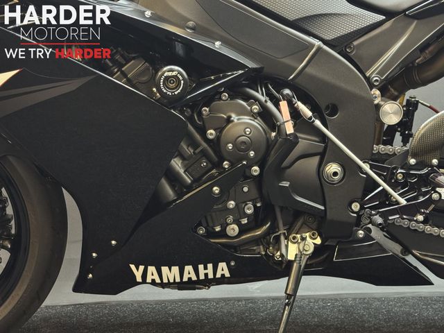 yamaha - yzf-r1