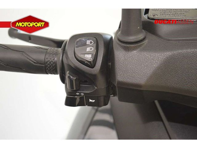 yamaha - tricity-300