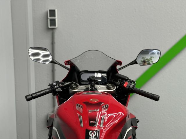 honda - cbr-650-r