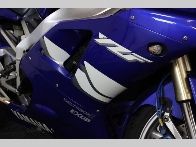 yamaha - yzf-r1