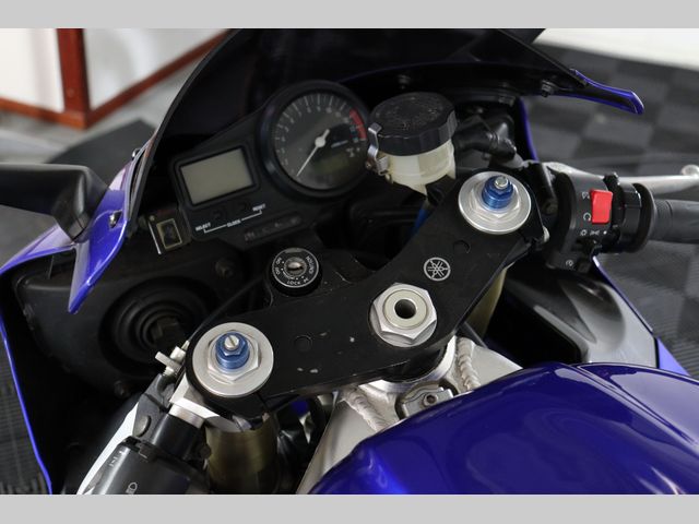 yamaha - yzf-r1