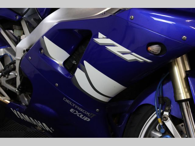 yamaha - yzf-r1