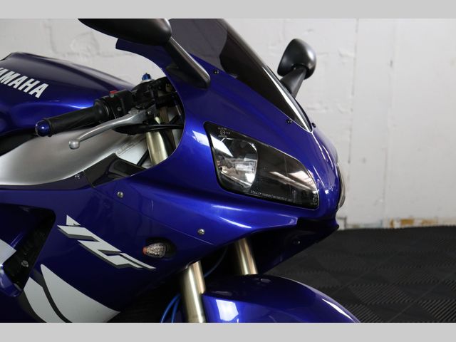 yamaha - yzf-r1