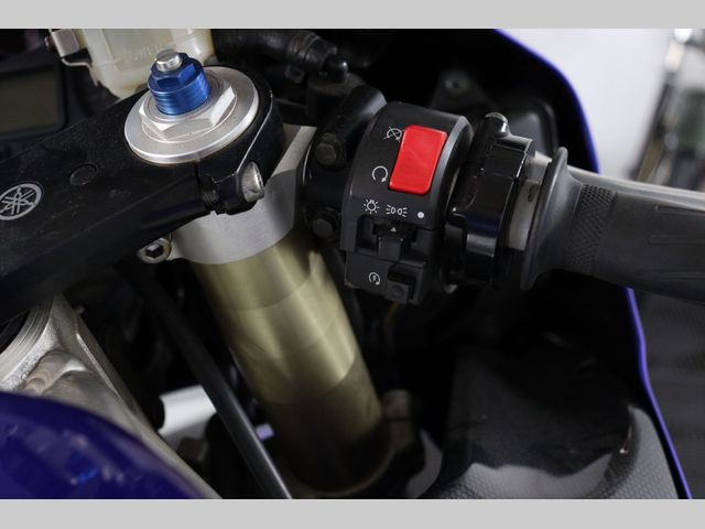 yamaha - yzf-r1