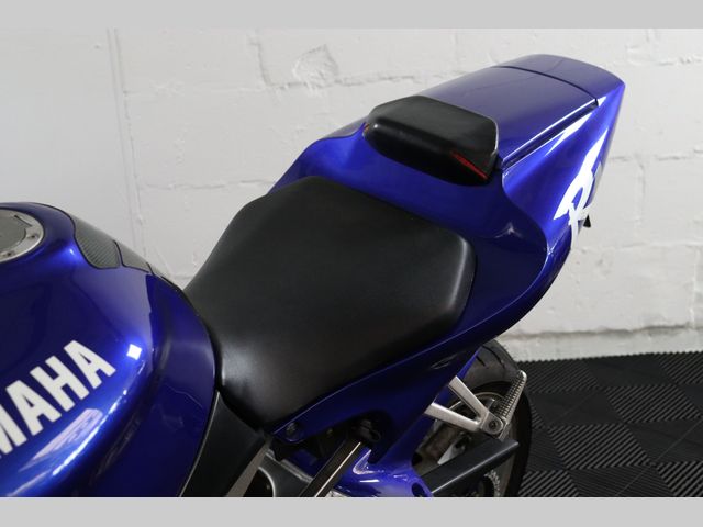 yamaha - yzf-r1