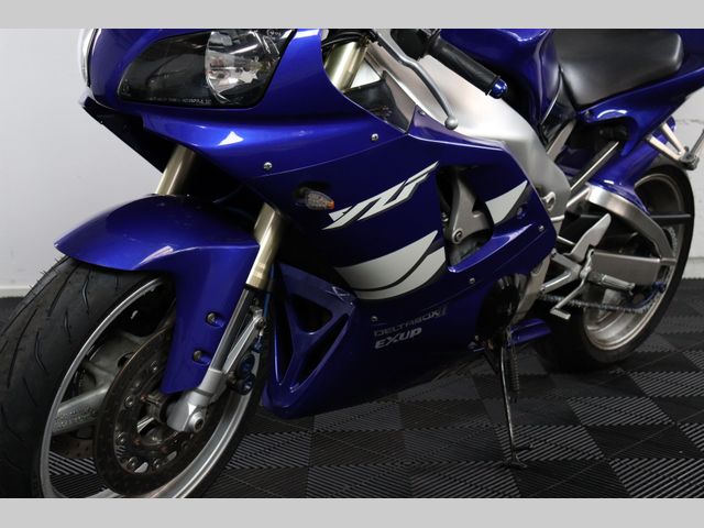 yamaha - yzf-r1
