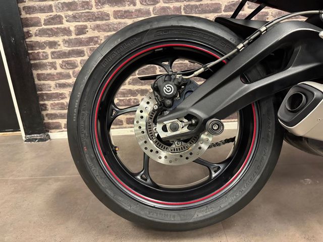 triumph - street-triple-r