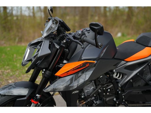 ktm - 990-duke