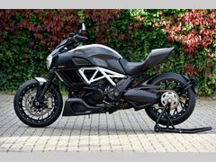 DUCATI DIAVEL CARBON