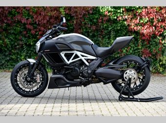 Ducati Diavel Carbon 2016 occasion