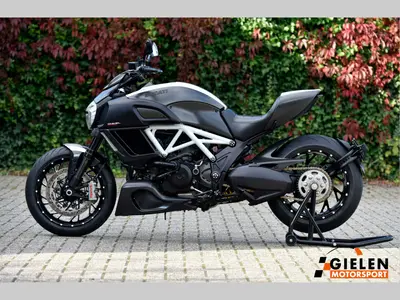 DUCATI DIAVEL CARBON – foto 2