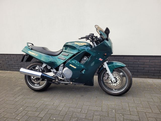 triumph - trophy-900