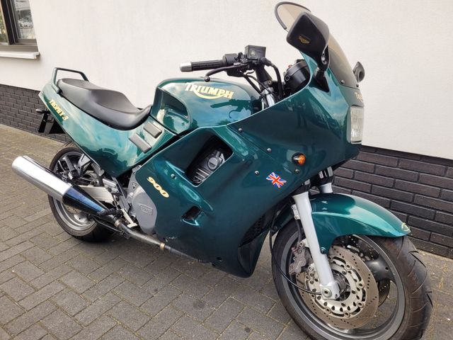 triumph - trophy-900