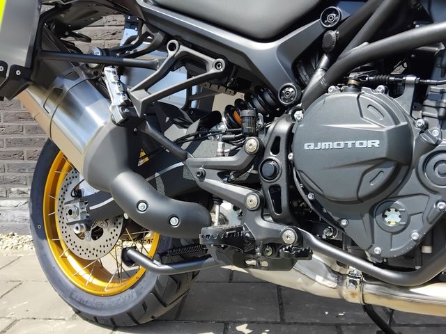 QJMOTOR - srt-900-sx-touring