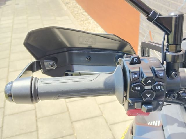 QJMOTOR - srt-900-sx-touring