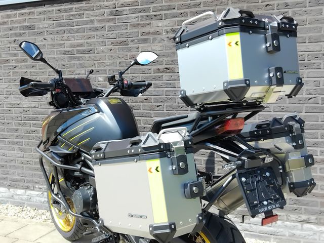 QJMOTOR - srt-900-sx-touring