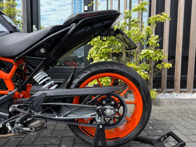 ktm - 390-duke