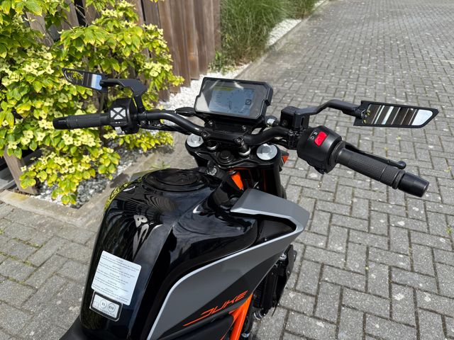ktm - 390-duke