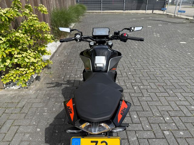 ktm - 390-duke