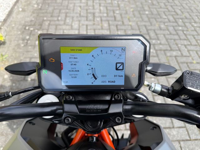 ktm - 390-duke