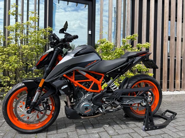 ktm - 390-duke