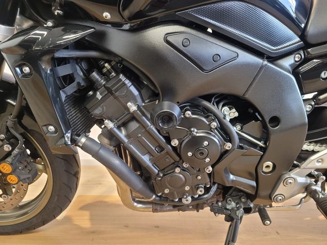yamaha - fz-1