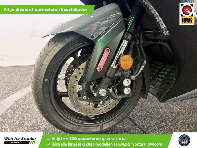 yamaha - tmax-tech-max-560