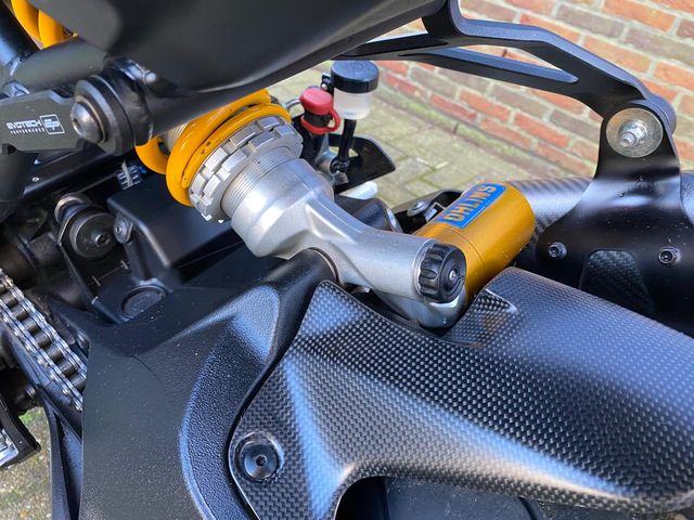 ducati - monster-1200-r