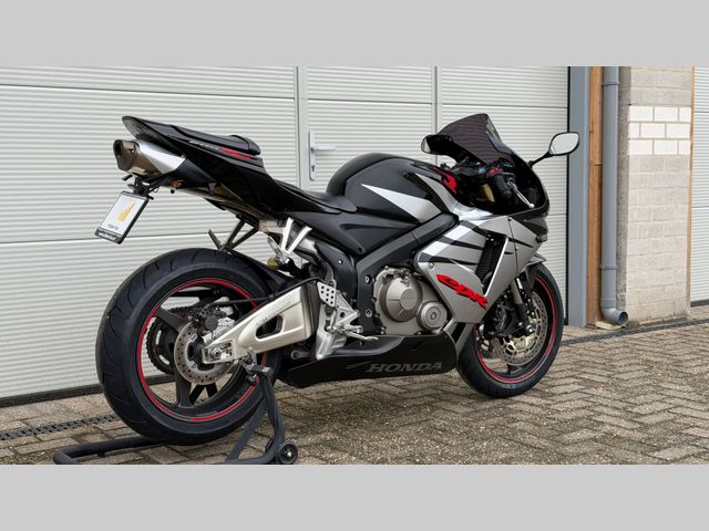 honda - cbr-600-rr