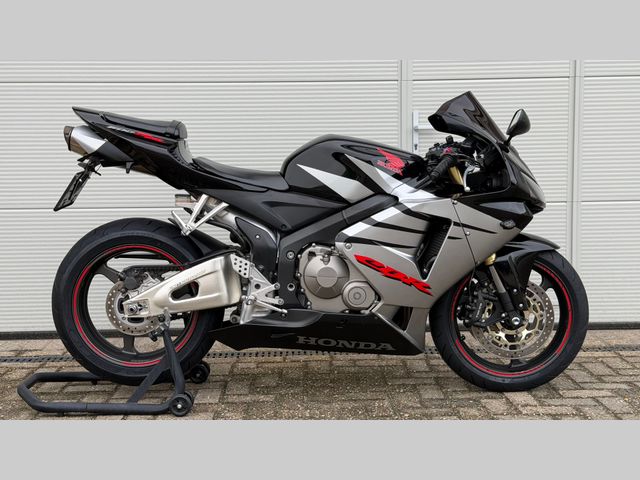 honda - cbr-600-rr