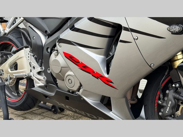 honda - cbr-600-rr