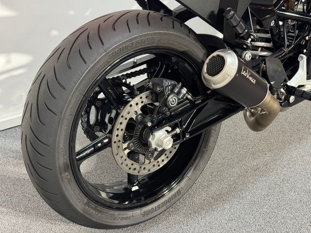 husqvarna - svartpilen-701