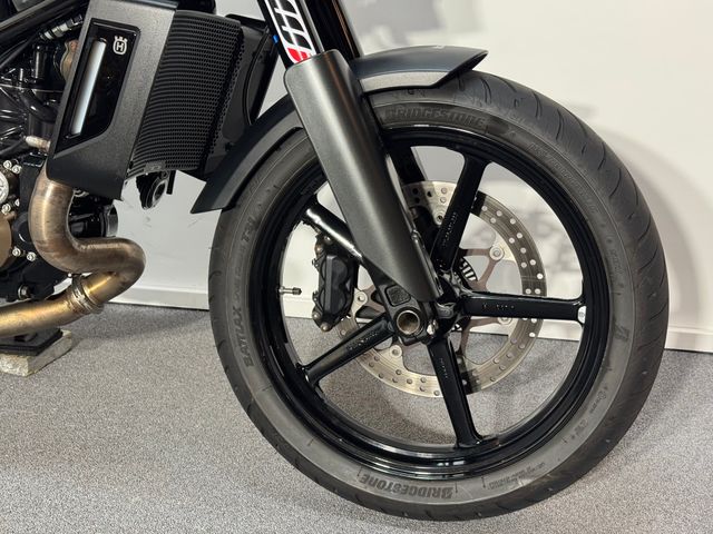 husqvarna - svartpilen-701