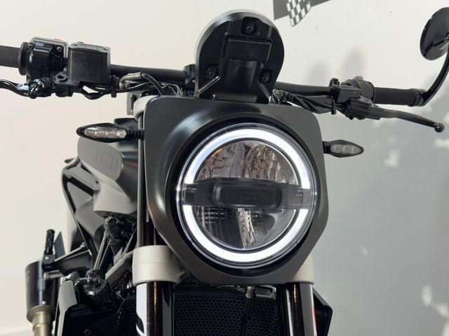 husqvarna - svartpilen-701