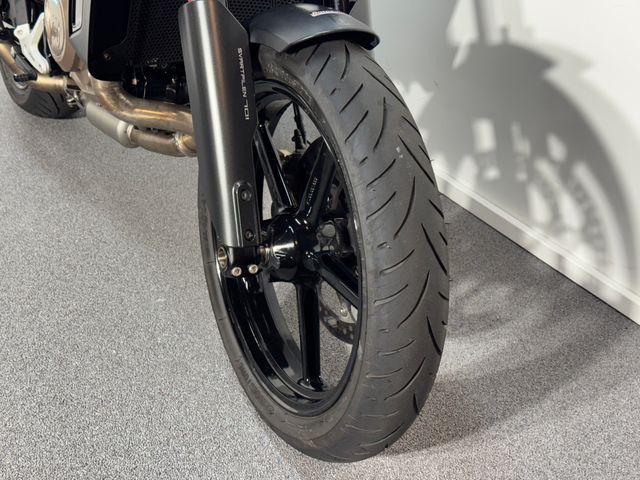 husqvarna - svartpilen-701