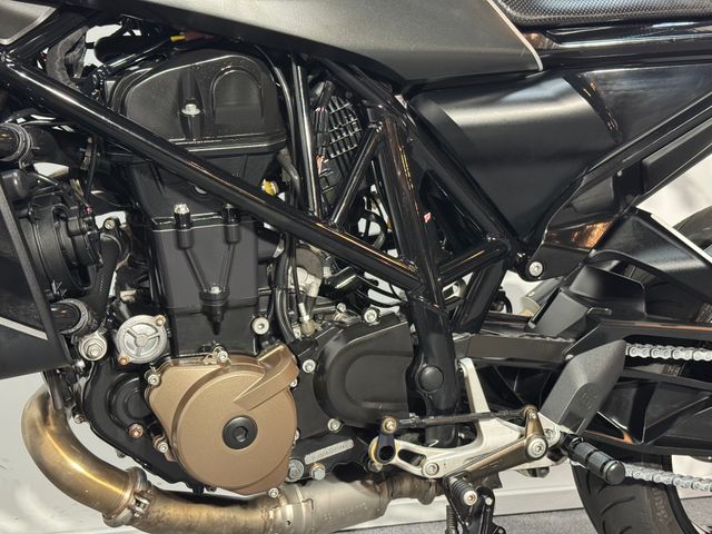 husqvarna - svartpilen-701