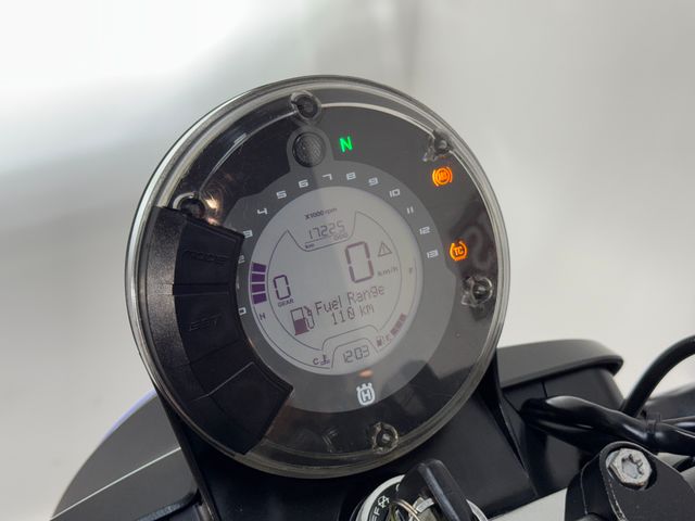 husqvarna - svartpilen-701