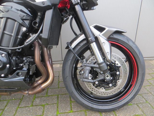 kawasaki - z900-performance