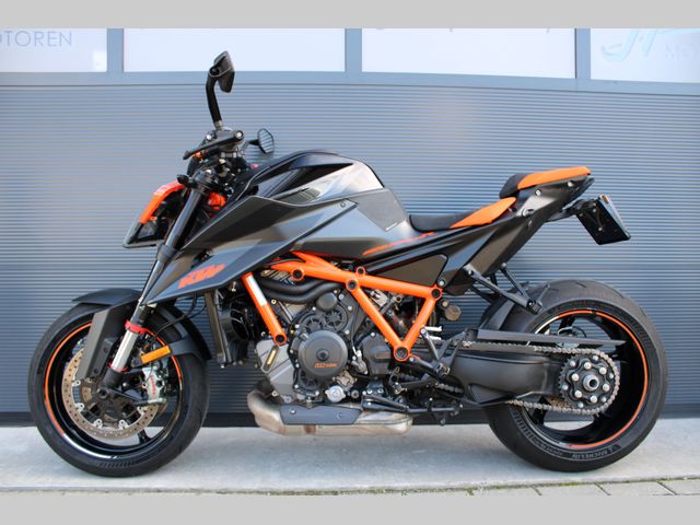 ktm - 1290-super-duke-r