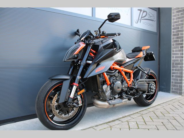 ktm - 1290-super-duke-r