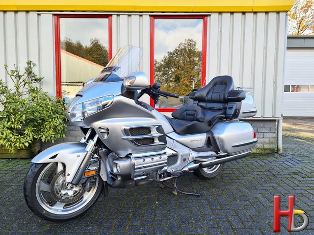 honda - gl-1800-goldwing