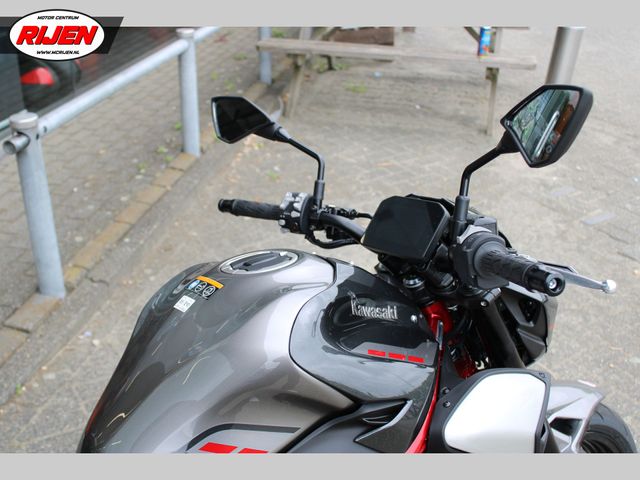 kawasaki - z900