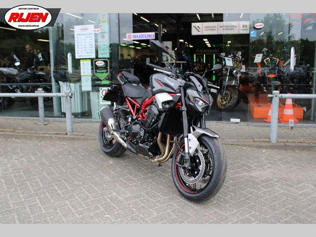 kawasaki - z900