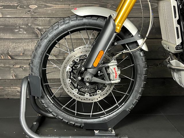 triumph - scrambler-1200-xe