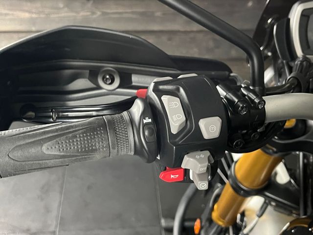 triumph - scrambler-1200-xe