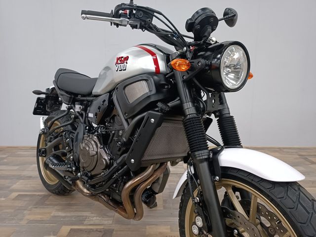 yamaha - xsr-700-xtribute