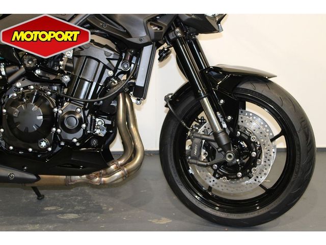 kawasaki - z900