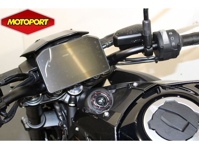 kawasaki - z900