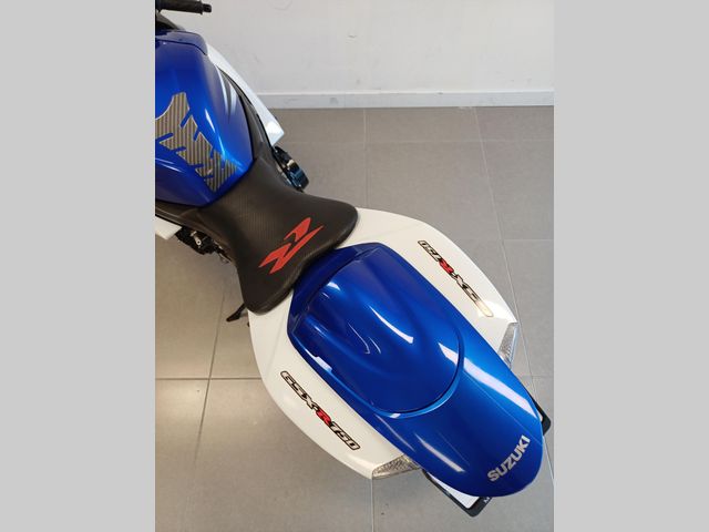 suzuki - gsx-r-750