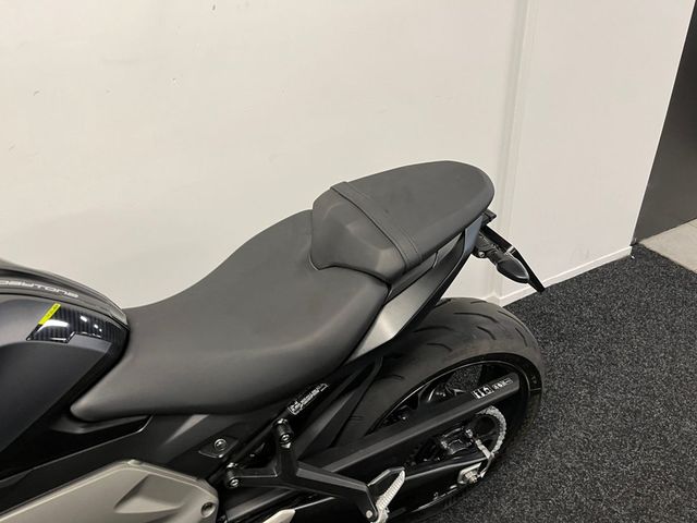 triumph - daytona-660